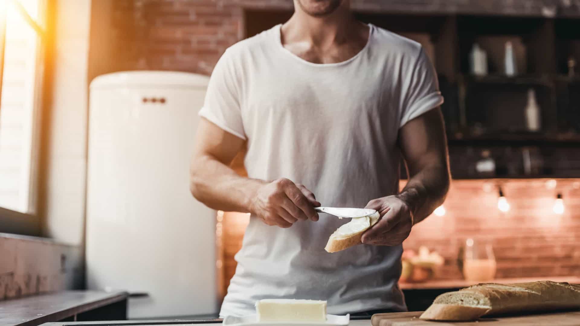5 alimentos prejudiciais à saúde que provavelmente come todos os dias