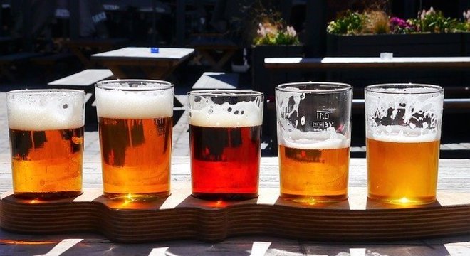 Bebida alcoólica baixa a imunidade? Como consumir nesse período de pandemia