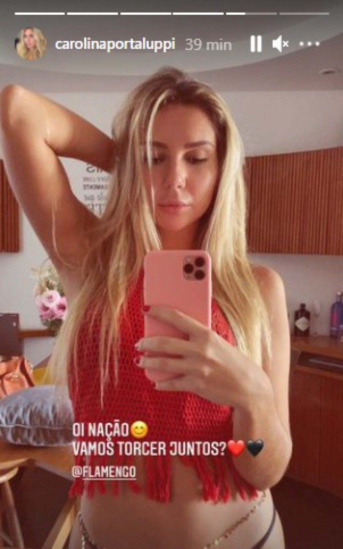 Filha de Renato Gaúcho posta foto ousada após pai assinar com Flamengo e faz pedido a torcida