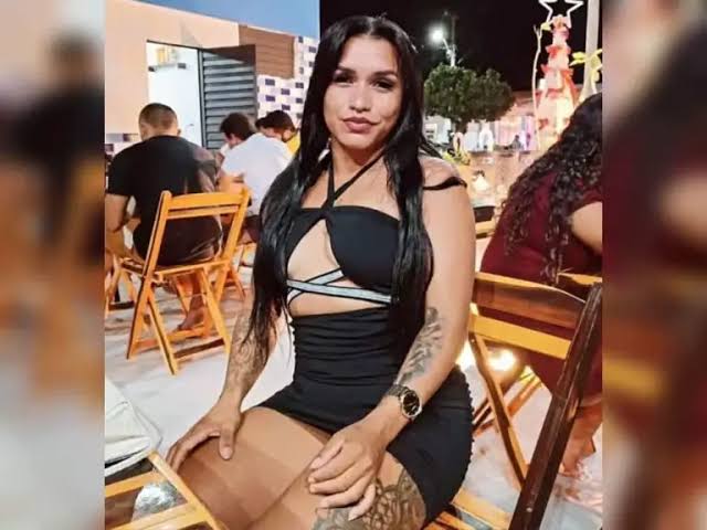 Jovem é morta com mais de 10 tIros em cima de motocicleta; Ex é suspeito