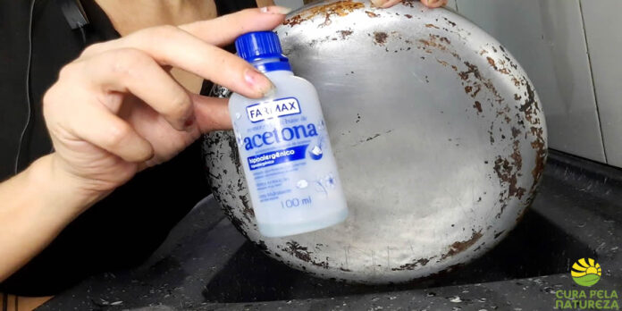 Mistura caseira com ingredientes baratinhos para limpar as panelas queimadas e enferrujadas