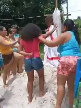 PM resgata três crianças usadas em ritual religioso contra Covid-19 no norte do Brasil