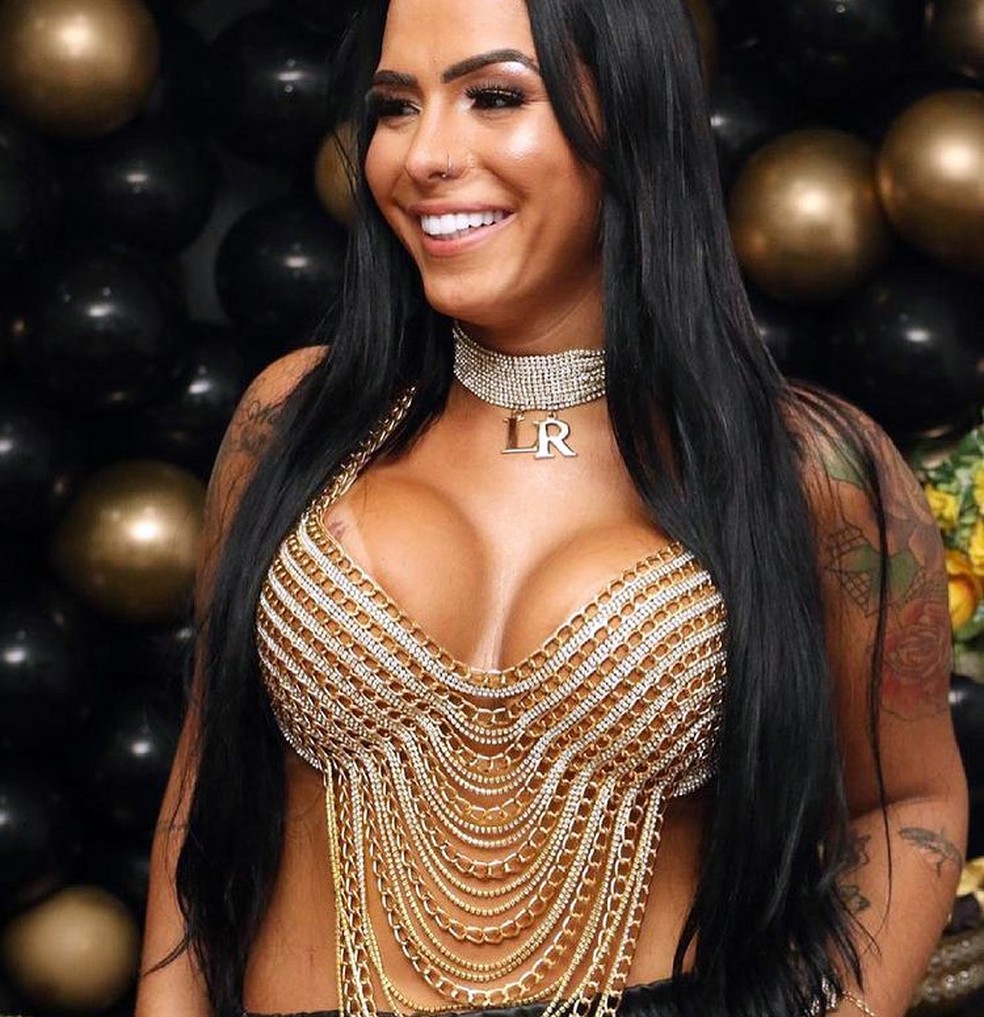 Quem é a travesti investigada como a Mulher-Gato do crime no RJ